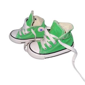 Green size 4 toddler converse